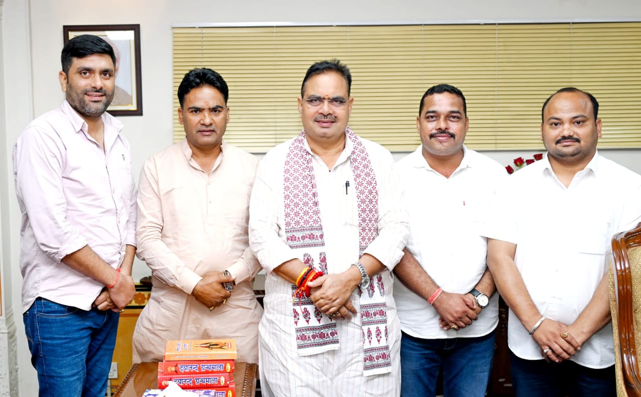 चित्तौडगढ विधायक चन्द्रभान सिंह आक्या के नेतृत्व में प्रतिनिधिमण्डल ने मुख्यमंत्री से की भेंट | चित्तौडगढ विधानसभा क्षेत्र को बजट में मिली सौगातो पर मुख्यमंत्री का किया धन्यवाद
