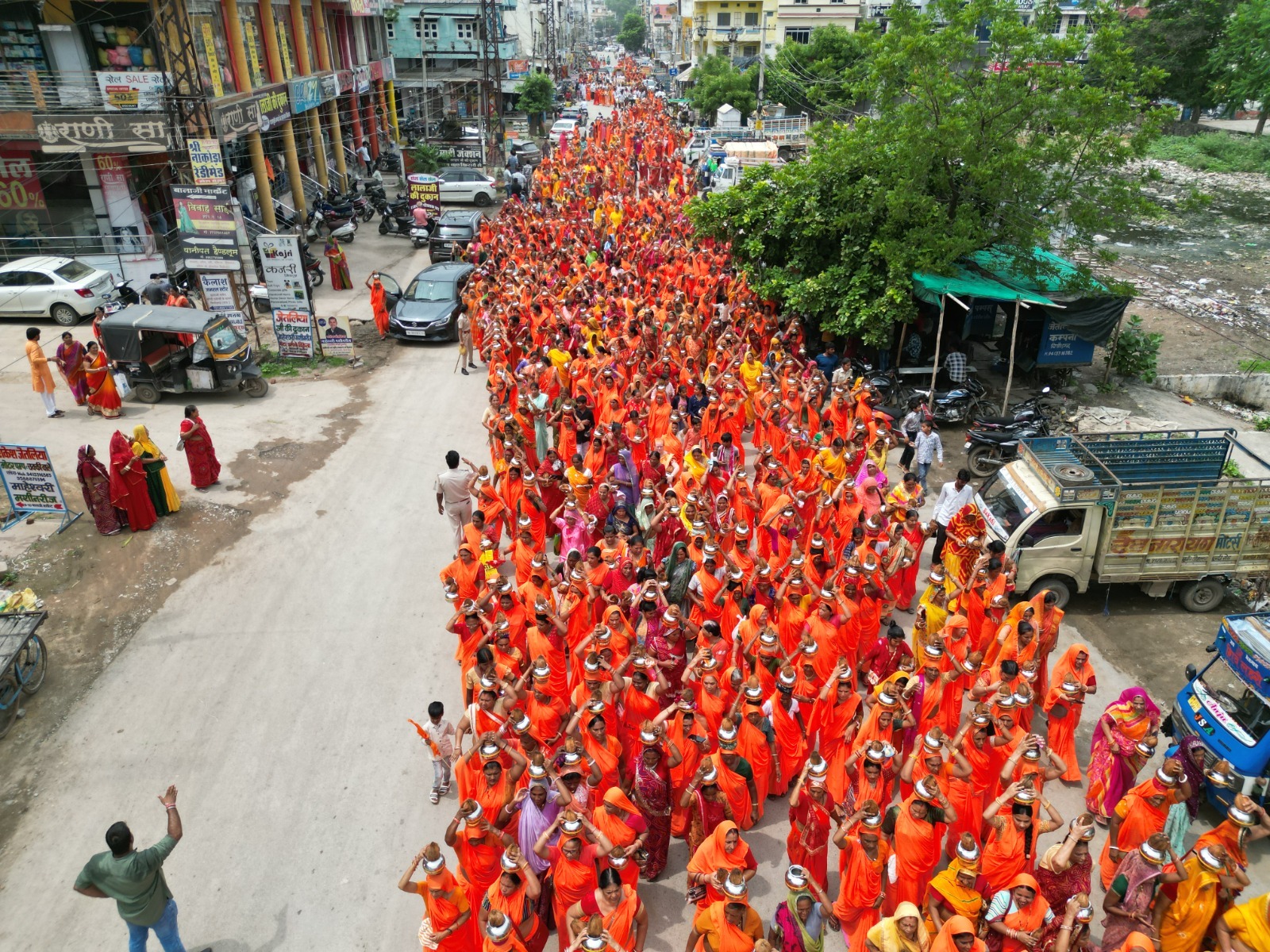 कलश यात्रा के साथ श्रावणमासी कथा प्रारंभ