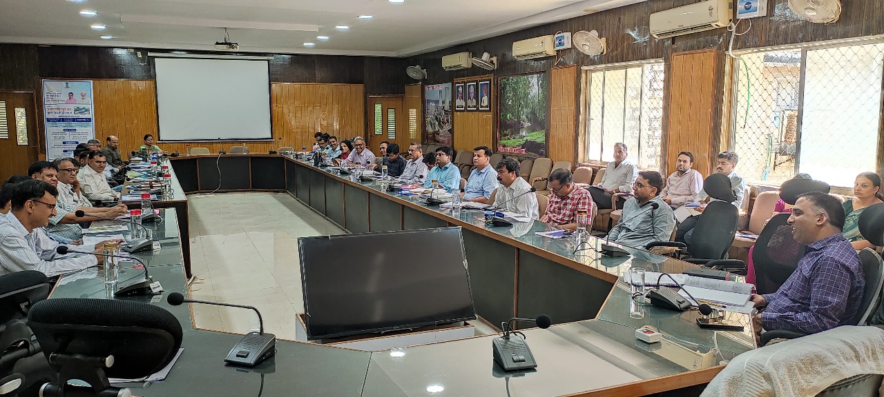 अतिरिक्त जिला कलक्टर ने ली जिला स्तरीय अधिकारियों की बैठक