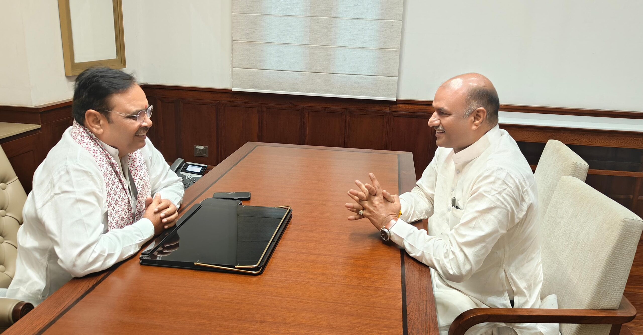 मुख्यमंत्री भजनलाल शर्मा और सांसद सीपी जोशी ने चित्तौडगढ़ के विकास कार्यों को लेकर की चर्चासंसद भवन परिसर में हुई दोनों नेताओं की मुलाकात