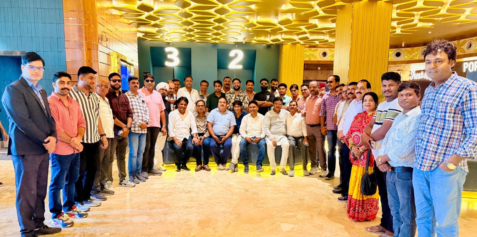 विधायक आक्या ने मॅार्निंग वॉक क्लब के साथ देखी उदयपुर फाइल्स