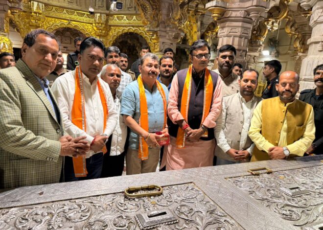 पूर्व केबीनेट मंत्री राठौड़ ने सांवलिया सेठ मंदिर के दर्शन किए,विधायक आक्या ने राठौड़ का स्वागत किया